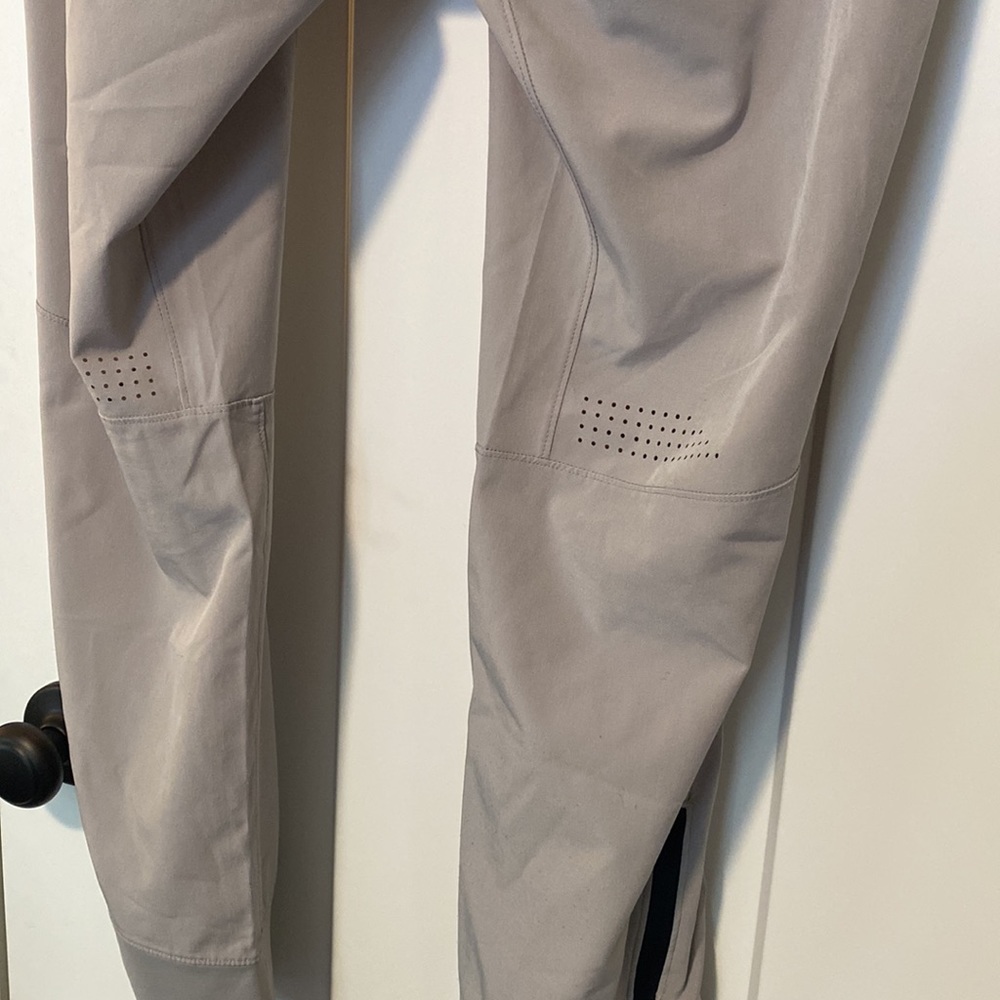 Abercrombie Ypb Motiontek Training Jogger - image 4